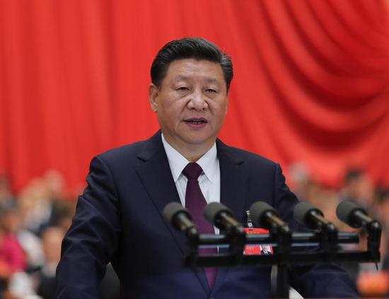 　10月18日，習(xí)近平在中國(guó)共產(chǎn)黨第十九次全國(guó)代表大會(huì)上作報(bào)告。新華社記者 鞠鵬 攝